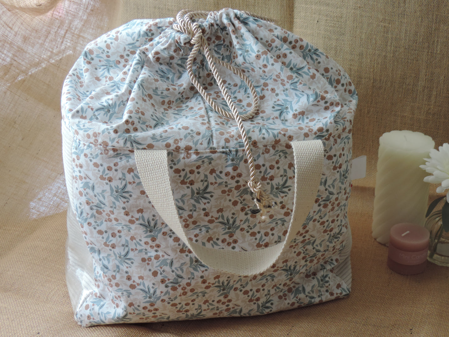 Sac à ouvrages en velours et coton fleuri – lien coulissant