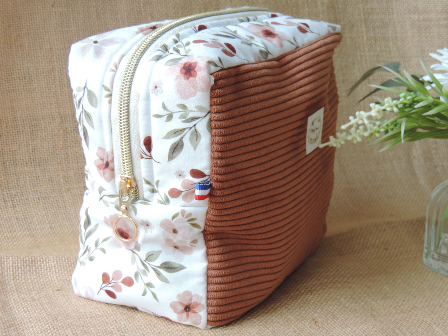 Joli trousse de toilette, intérieur enduit